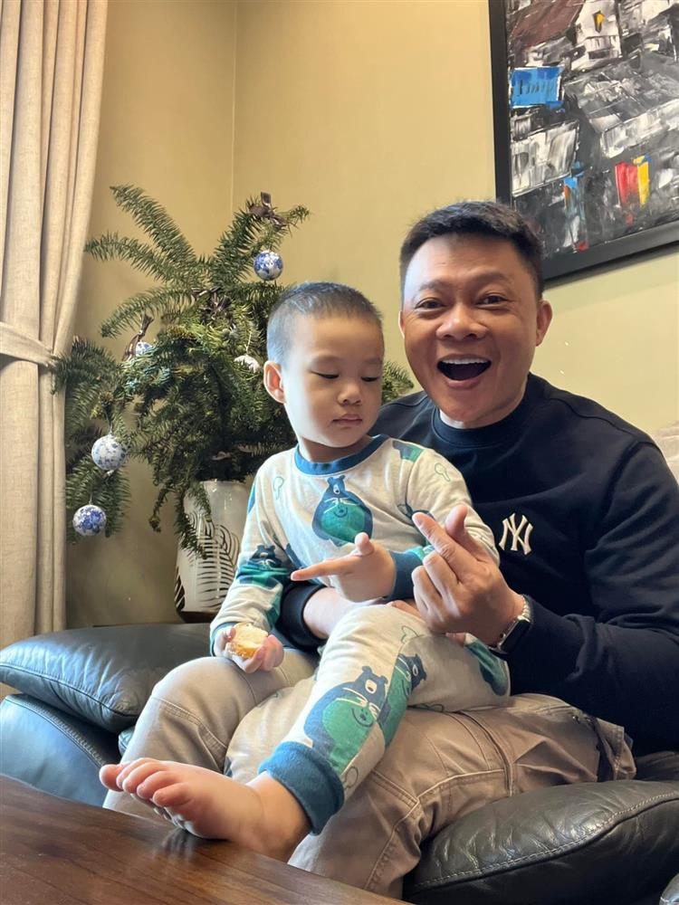 Bất ngờ cuộc sống hôn nhân của MC đông con nhất VTV-8