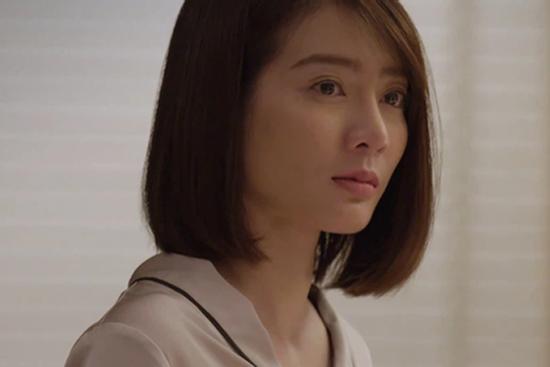 Nhìn thấy số tiền chồng dấm dúi cho mẹ anh ta, tôi quỵ ngã tại chỗ