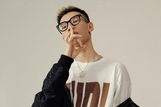 Mới hứa ngoan, MCK lại thô tục gọi rap fan bằng từ ngữ 'xó chợ'