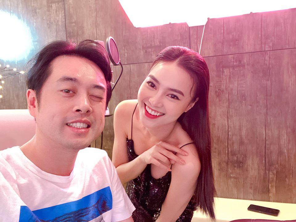 Diện váy xẻ vòng 1 sâu hoắm, Lan Ngọc tinh tế làm 1 điều-12