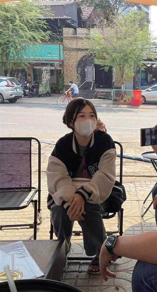 Lời kể của cô gái dũng cảm 1 mình giằng co với 4 tên cướp-1