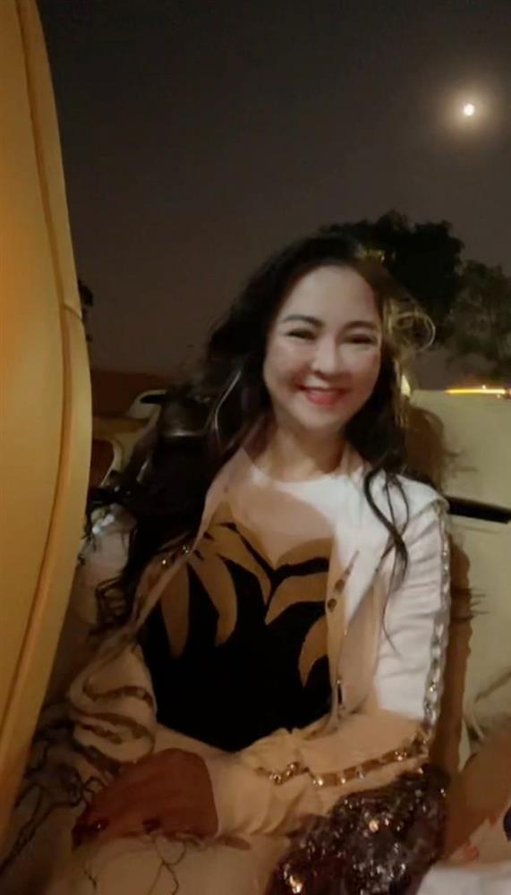 Bà Phương Hằng phong độ thất thường: Khi hack tuổi, lúc kém sắc-5