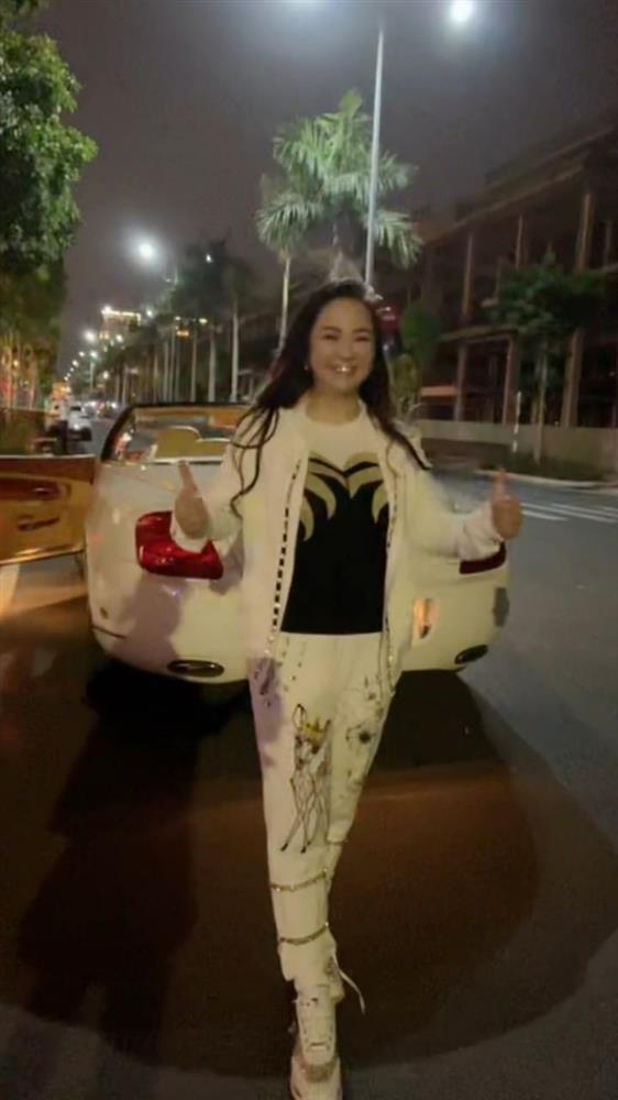 Bà Phương Hằng phong độ thất thường: Khi hack tuổi, lúc kém sắc-7