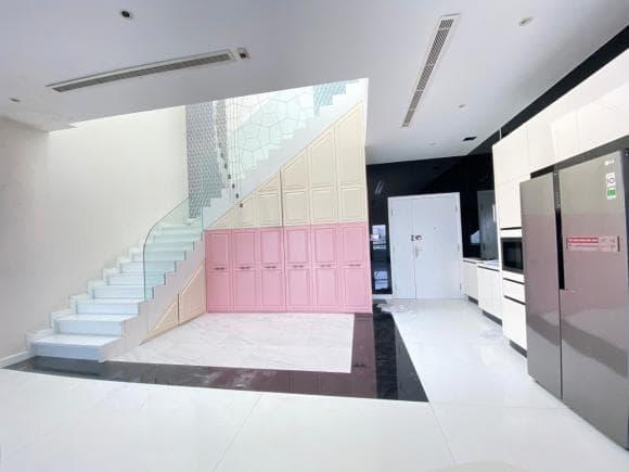 Lộ ảnh Ngọc Trinh bán nhà to vật vã, chịu lỗ tới 5 tỷ?-5