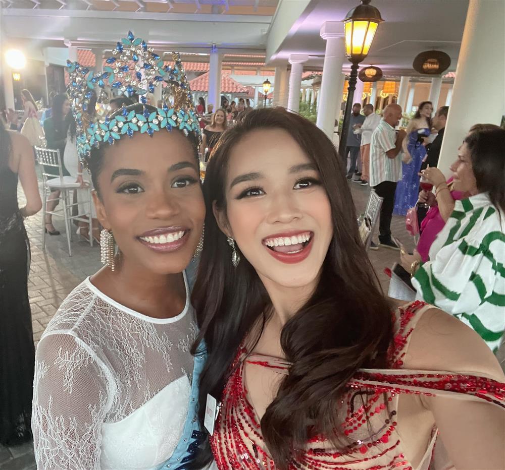 Chủ tịch Miss World tương tác Đỗ Thị Hà, cho thấy một tín hiệu?-7