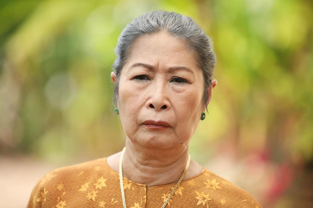 2 bà mẹ phim Việt ai cũng ước: Mẹ chồng yêu thương, mẹ nuôi chăm sóc-5