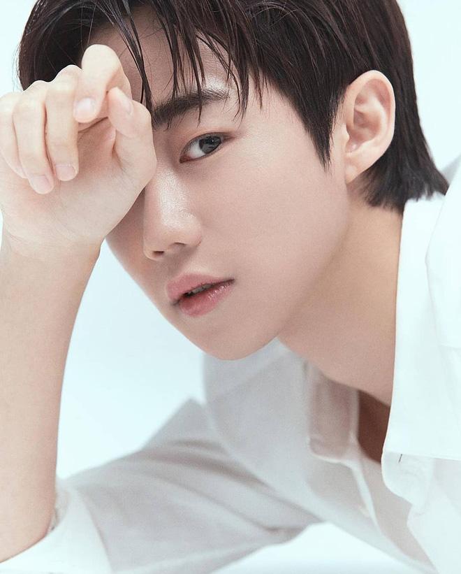 Chụp với Park Shin Hye ở đám cưới, sao nhí gây bão MXH-4