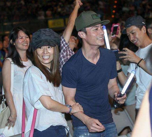 Lý do Hoắc Kiến Hoa ở nhà chăm con dù bị mỉa mai ăn bám vợ?-3