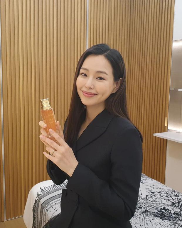 Hoa hậu Honey Lee lộ diện, sắc vóc bà bầu 4 tháng quá hot-4