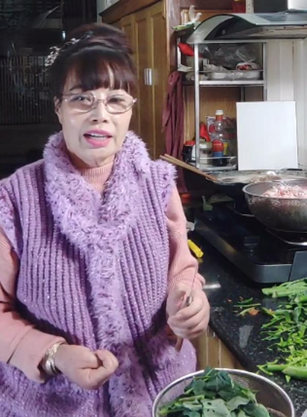 Cô dâu Cao Bằng khoe ngoại hình trẻ đẹp sau n lần dao kéo-5