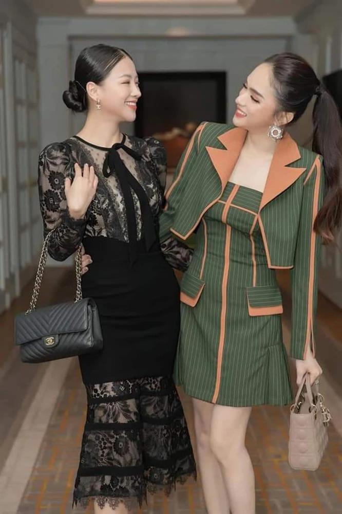 Phương Khánh khai man chiều cao khi thấp hơn hẳn Hương Giang 1m7?-3