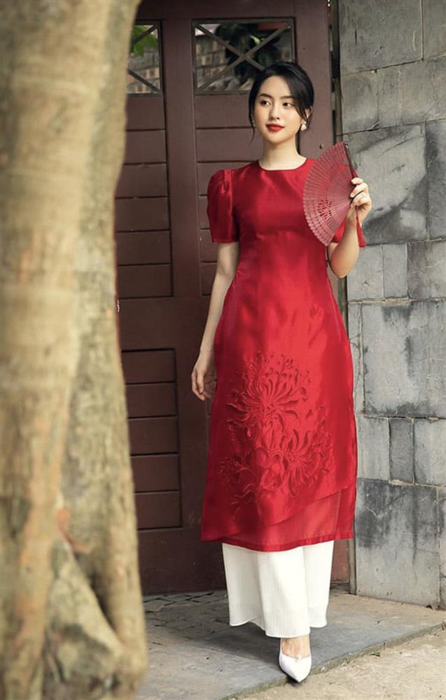 Những mẫu áo dài cách tân đáng sắm nhất Tết 2022-1