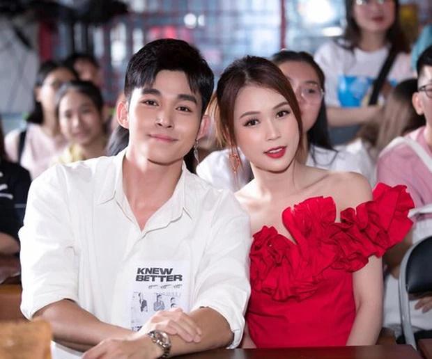 Liên tục diện đồ đôi, Sam nghi hẹn hò Jun Phạm-6