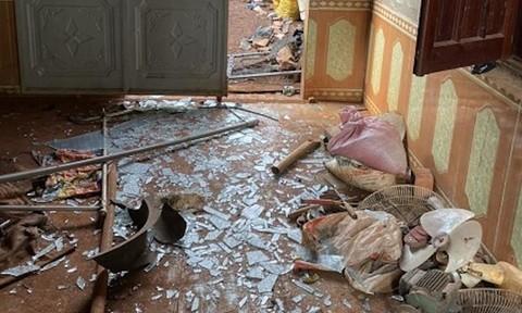 Chân dung gã con bắn chết bố, ôm thuốc nổ tự sát cùng người tình-2