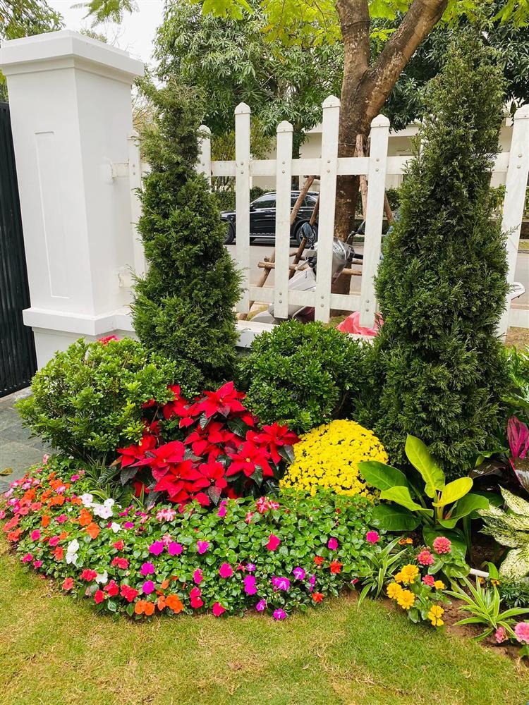 Không khí đón Tết trong biệt thự bạc tỷ của Hằng Túi-6