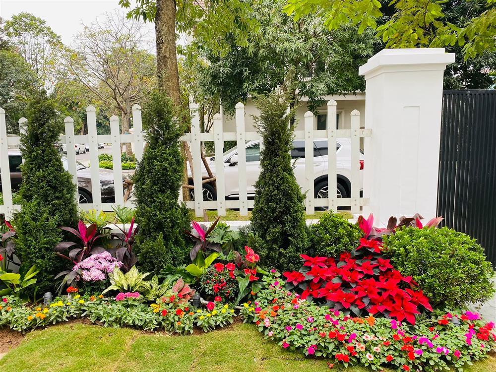 Không khí đón Tết trong biệt thự bạc tỷ của Hằng Túi-7