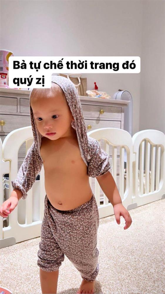 Con gái Hà Hồ tự chế thời trang khiến mẹ cũng phải bó tay-1