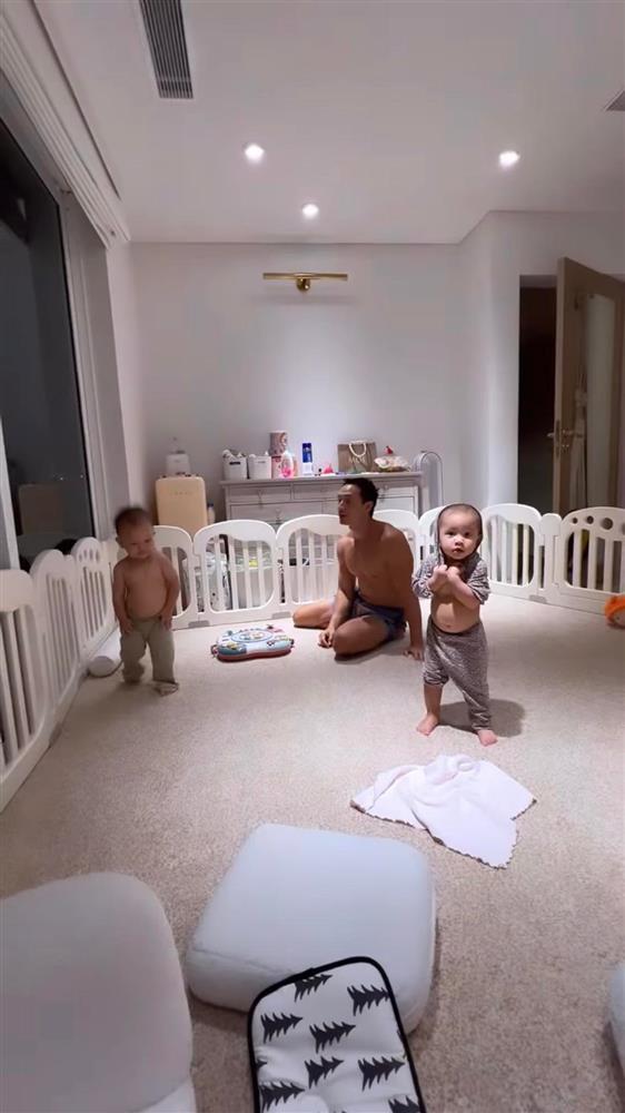 Con gái Hà Hồ tự chế thời trang khiến mẹ cũng phải bó tay-3