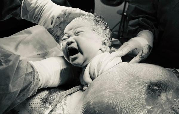 Né năm Nhâm Dần, nhiều người bất chấp nguy hiểm xin đẻ sớm-1