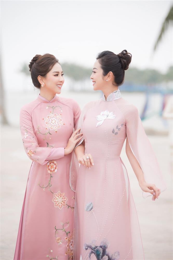 Nhan sắc MC Mai Ngọc cân đẹp hai Hoa hậu đình đám-4