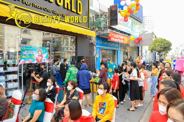 Siêu thị mỹ phẩm AB Beauty World mở chi nhánh ở Phú Nhuận, TP.HCM-2