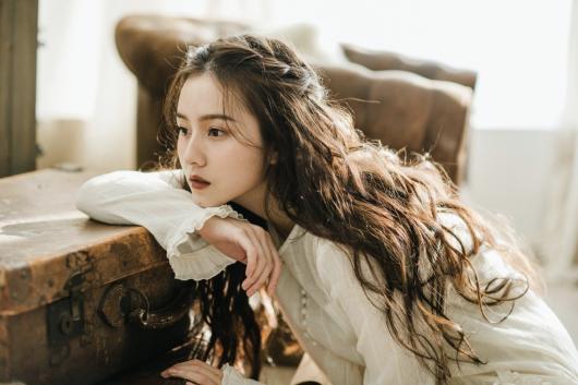 Phụ nữ sinh 4 ngày Âm lịch buồn nhiều hơn vui, lận đận trăm đường-4