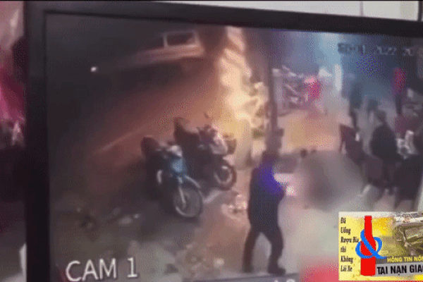 Đang tâm sự, thanh niên bị người yêu cũ của bạn gái đâm tử vong-2