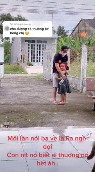 Cuộc sống bé gái từng khóc nức nở ngăn mẹ không lấy chồng-4