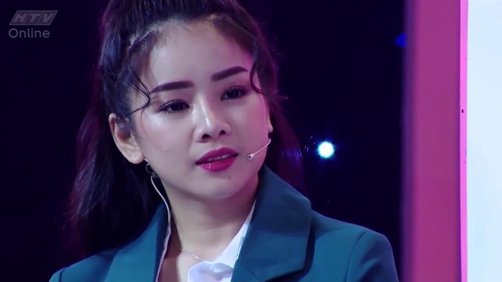 DJ Mie xuất hiện với chiếc mũi khoằm khác lạ nghi mới dao kéo-11