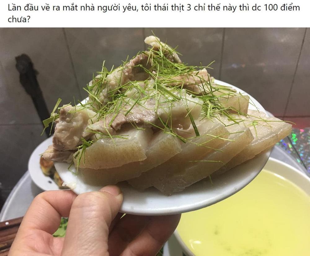 Thái thịt dày như mo nang xong rắc lá chanh thì đủ tuổi lấy chồng chưa?-1