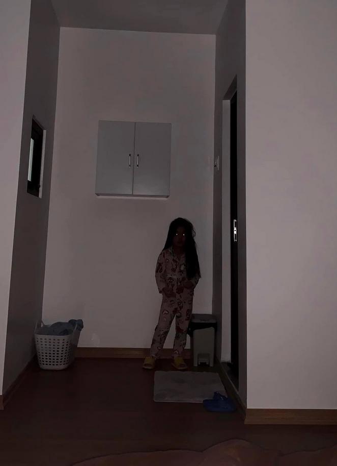 Vợ chồng muốn đột quỵ’ vì đêm nào cũng có cái bóng đứng nhìn-1