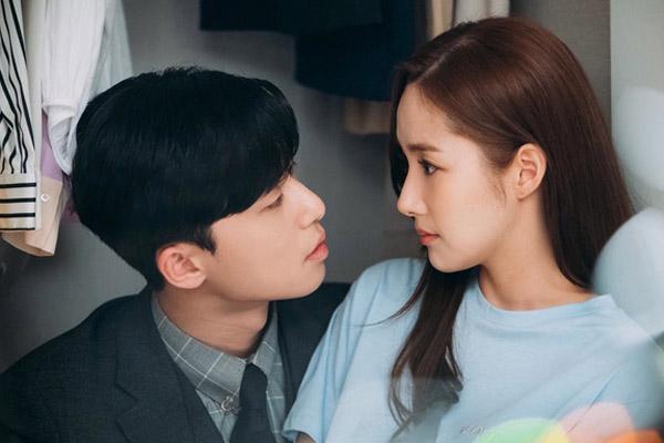 Mẹ anh hỏi tôi làm nghề gì, vừa trả lời bạn trai đã nói lời bẽ bàng-1