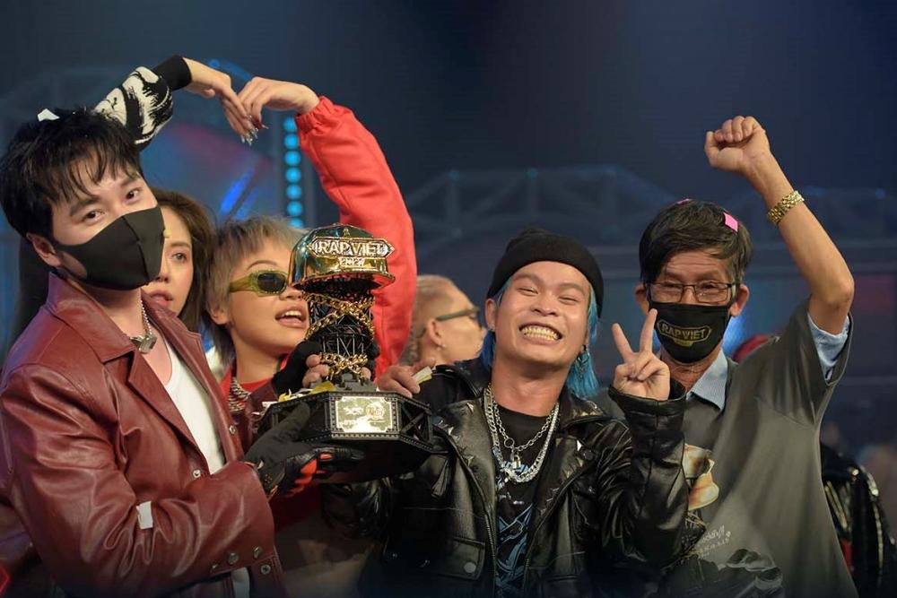 Seachains giành ngôi quán quân Rap Việt mùa 2-3