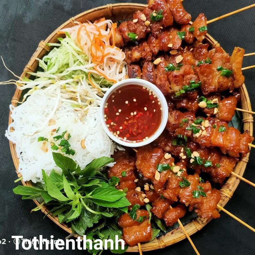 Giải ngán ngày Tết với bún thịt nướng, ăn đến đâu xuýt xoa đến đấy-5