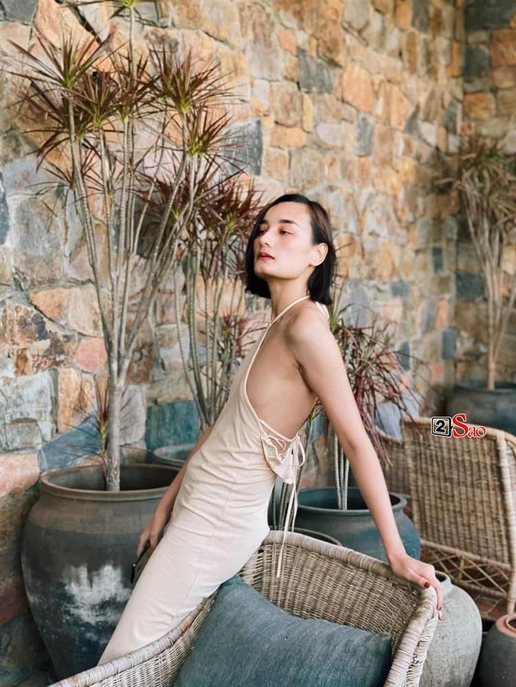 Lê Thúy khoe ngực đầy nghi dao kéo khác hẳn màn hình phẳng trước kia-7