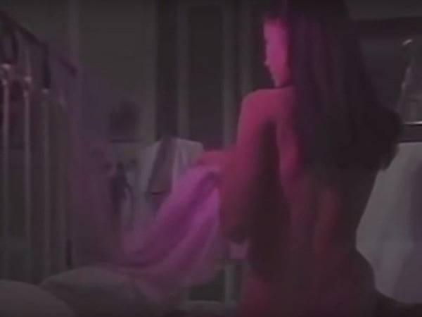 4 cảnh phim nóng thời ông bà anh: Bạo tới mức suýt bị cấm chiếu!-1