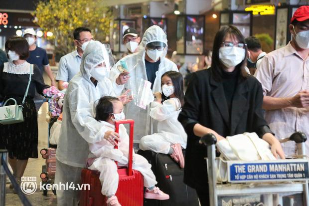 Bộ Y tế tiếp tục đề nghị không ngăn sông cấm chợ dịp Tết Nguyên đán-1