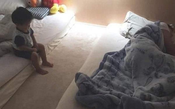 Làm trẻ con nói chung là cũng nhàn khi nhà có bố mẹ siêu phũ-2