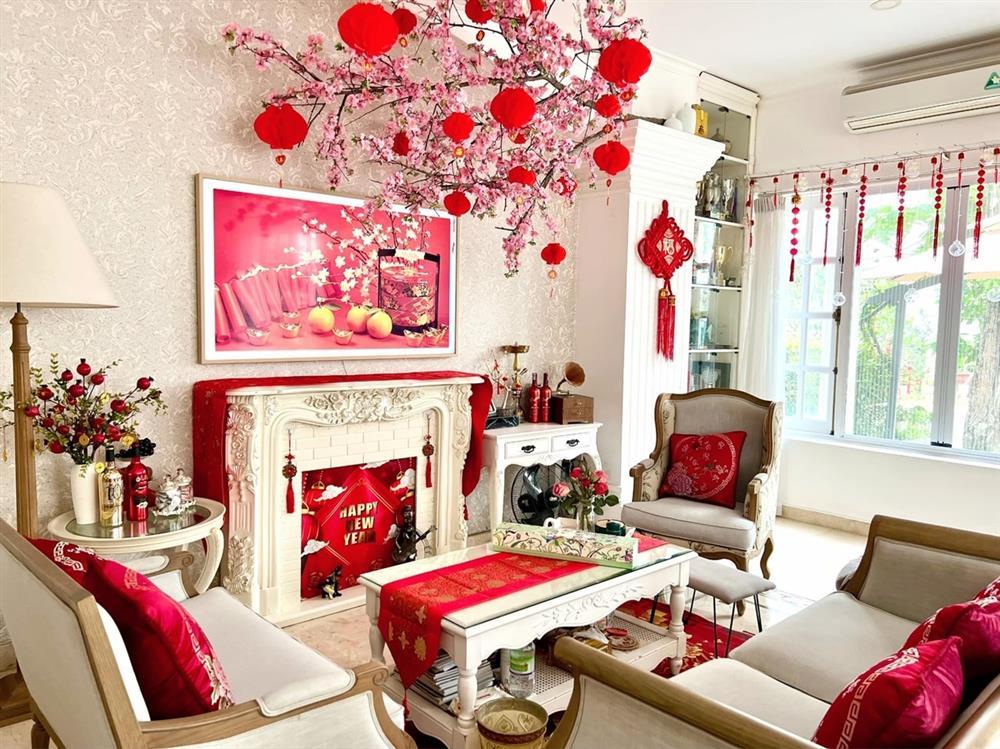 Sao Việt trang trí biệt thự đón Tết: Choáng ngợp nhà Thúy Hạnh-5