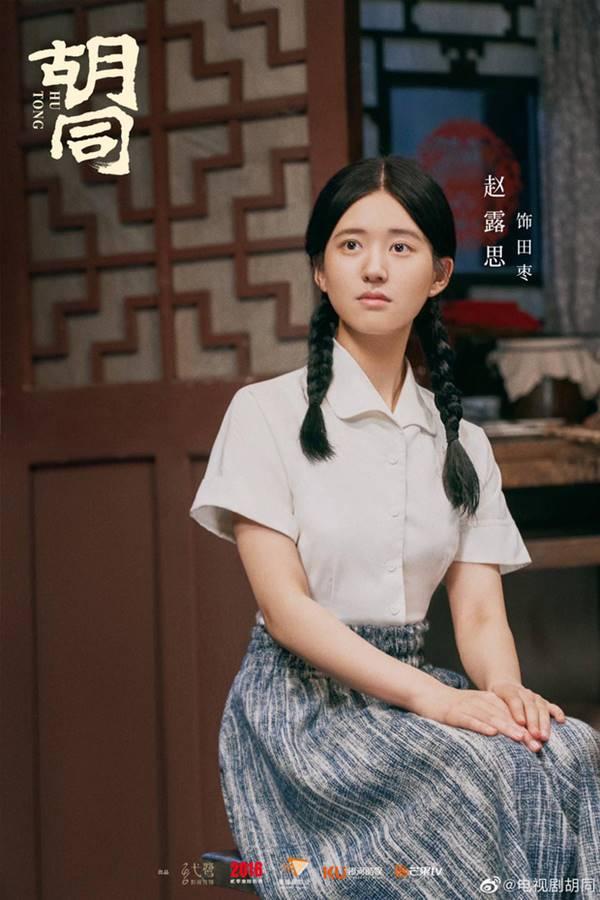 Biểu cảm Triệu Lộ Tư ra sao mà bị ví với búp bê ma Annabelle?-2