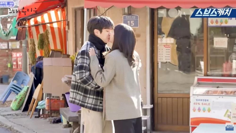 Vì sao Choi Woo Sik và Kim Da Mi khiến khán giả phát cuồng?-7