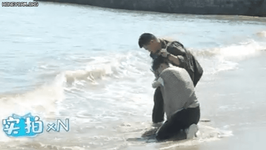 Không giả trân như Cúc Tịnh Y, có diễn viên lăn xả netizen khiếp vía?-4