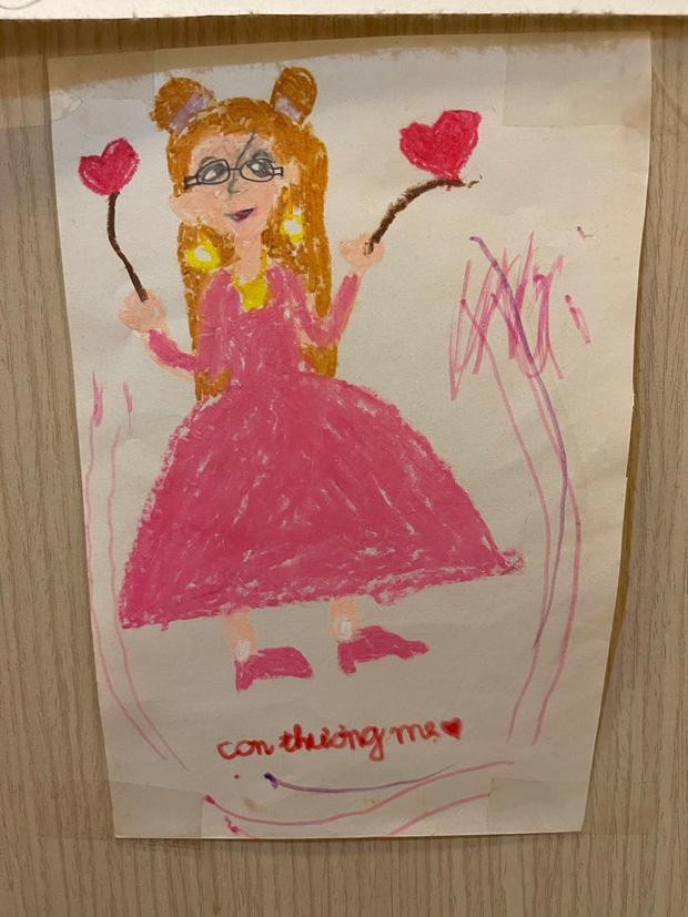 Đau lòng bức tranh bé gái 8 tuổi: Con yêu mẹ rất nhiều-4