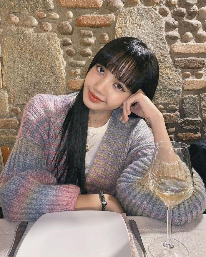 Cắt tóc mái xinh xắn, trẻ trung đón Tết như Taeyeon, Suzy-6