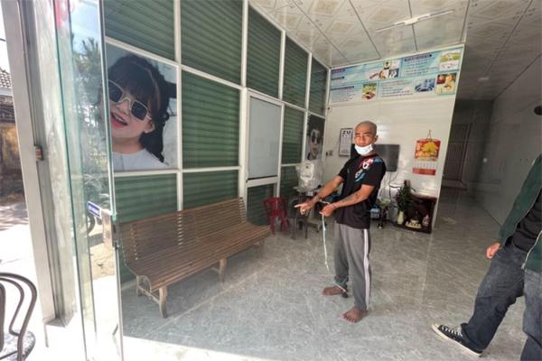 Cướp vào tận nhà giật điện thoại trên tay cháu bé để tặng bạn gái-1