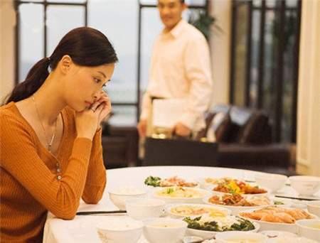 Về nhà ăn Tết, cô gái sững người khi bị bố đẻ nói lời ruồng bỏ-2