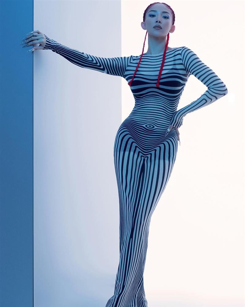 Tóc Tiên đụng hàng Kim Kardashian cùng dàn bom sex thế giới-1