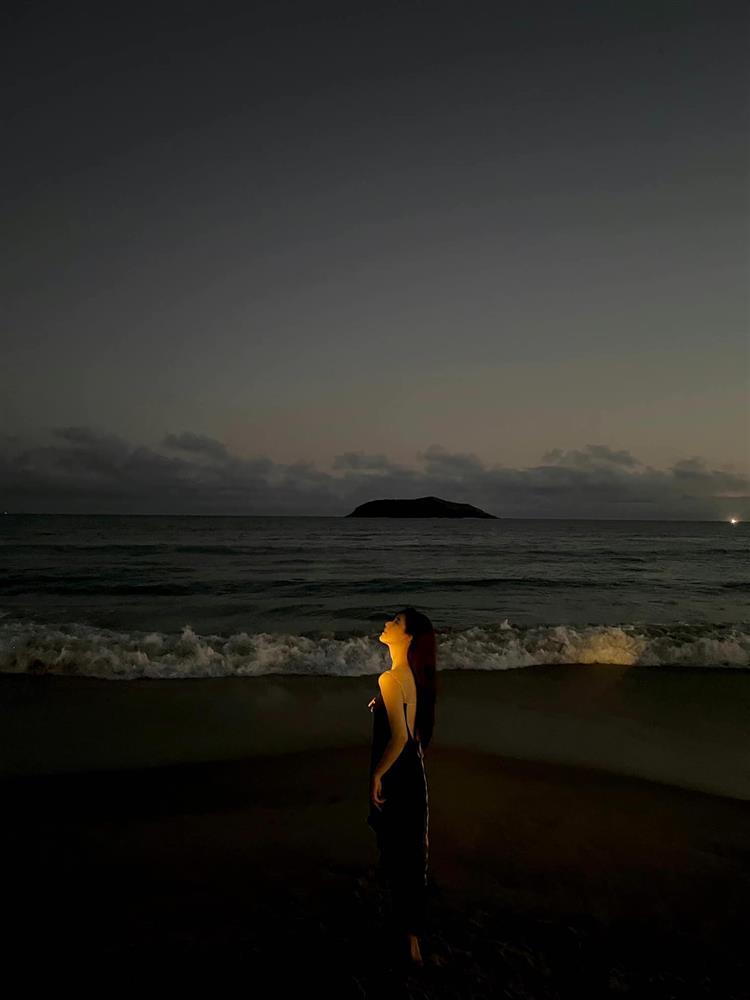 Triệu Lộ Tư khoe mặt mộc, lưng trần đẹp ná thở-3