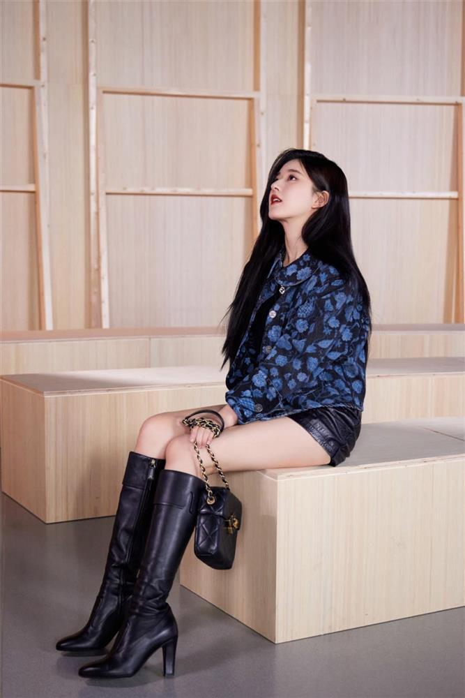 Triệu Lộ Tư khoe mặt mộc, lưng trần đẹp ná thở-6