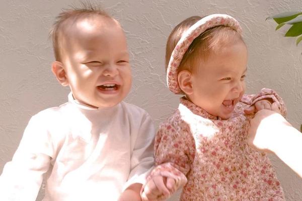 Hồ Ngọc Hà tiết lộ Quốc tịch của cặp sinh đôi Leon - Lisa-3